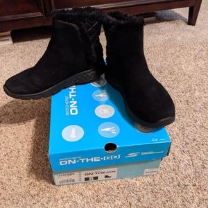 Sketchers on the go boots